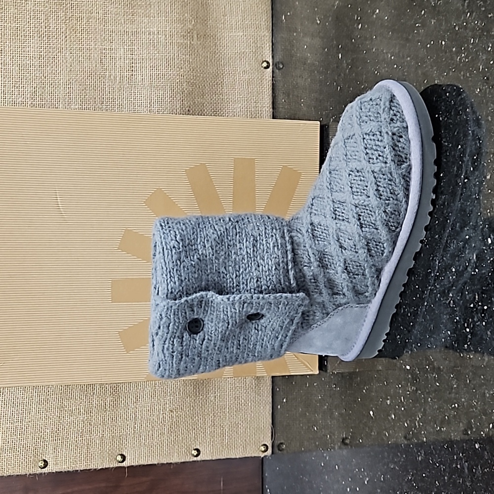 NEW KIDS UGG LATTICE CARDY CHARCOAL